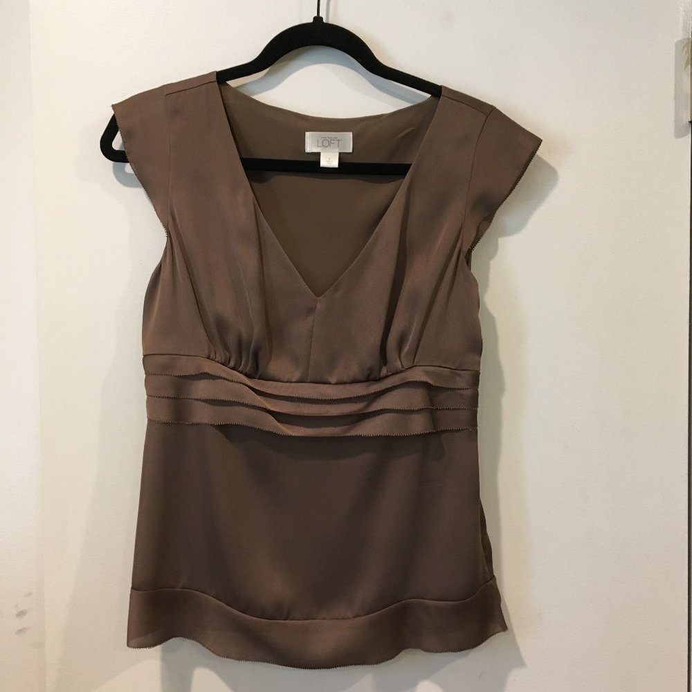 LOFT Women's sleeveless blouse
